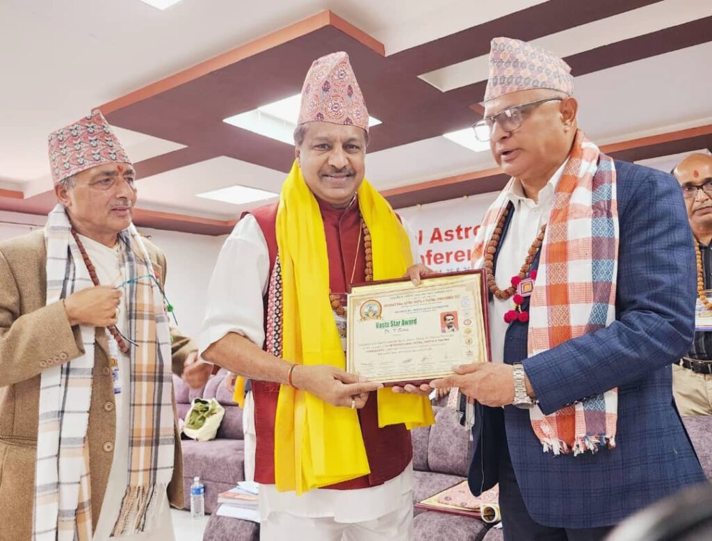 Dr T. Selva receives the prestigious Vasthu Star Award in Nepal